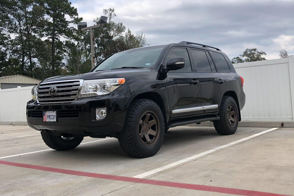  Toyota Land Cruiser with Black Rhino Roku